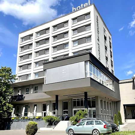 Hotel Karpatia Homonna Kültér fotó